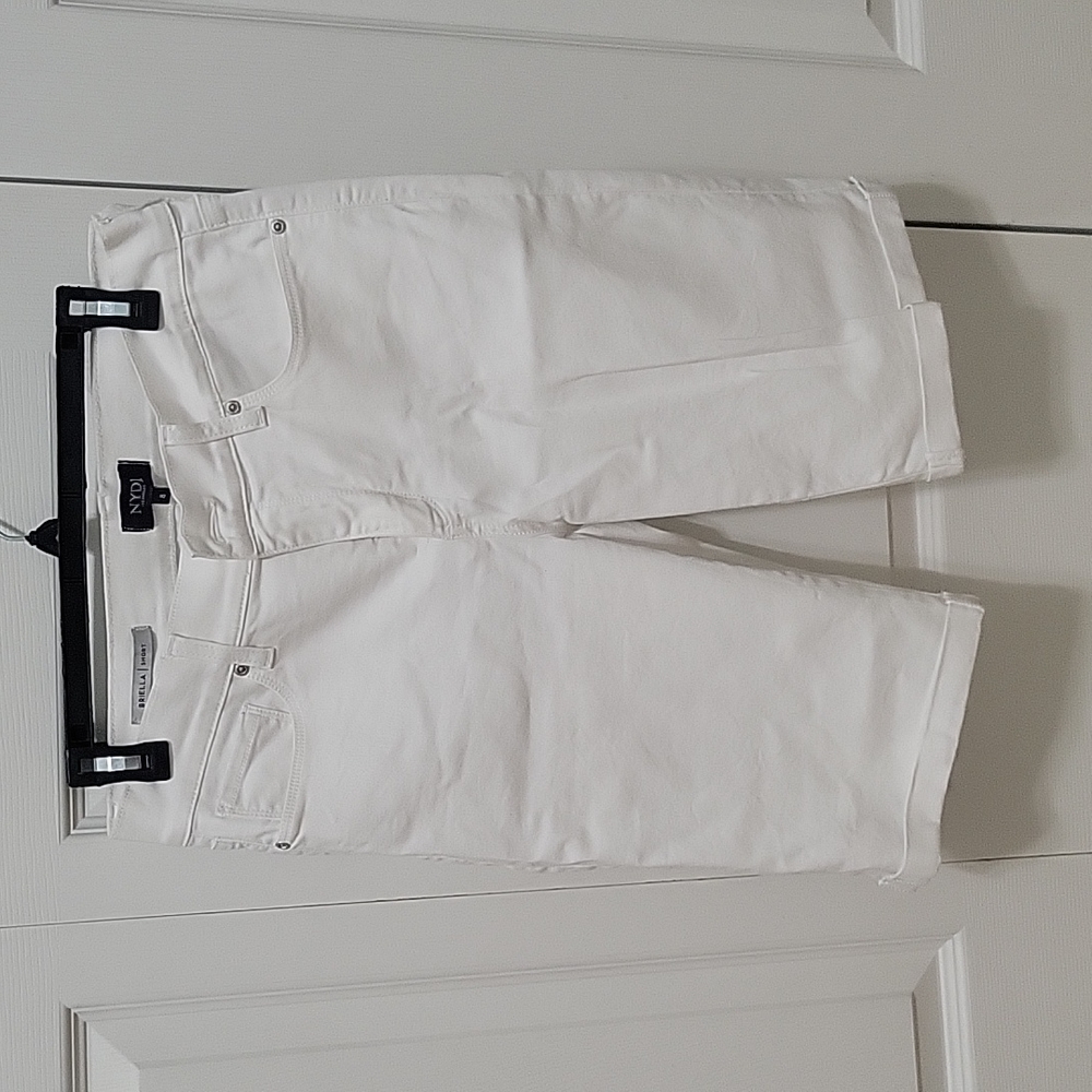 White bermuda shorts